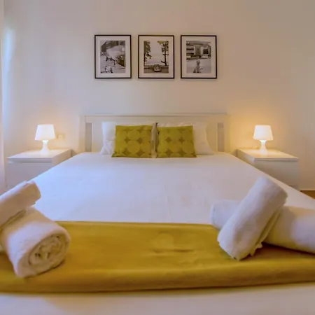Renteando Albir Appartement